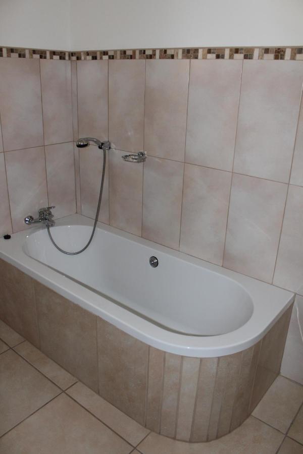 Guest House Mamma Mia Mbombela Buitenkant foto