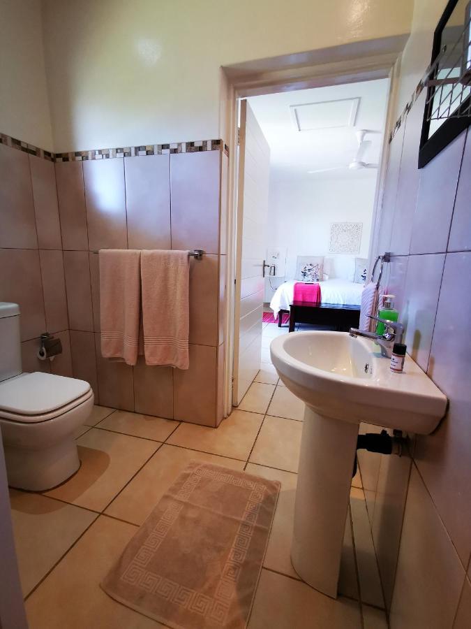 Guest House Mamma Mia Mbombela Buitenkant foto